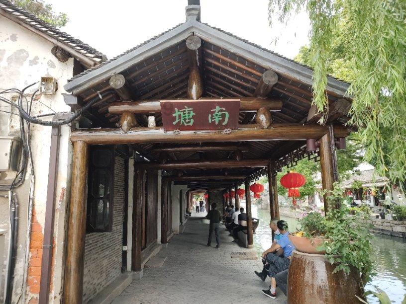 探索大学生五一小长假,你会选择读书还是旅行?-你必备的专业红迪网平台